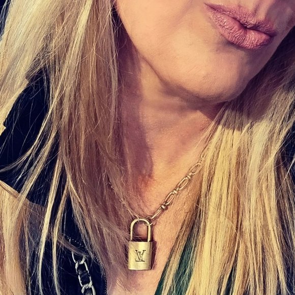 LIKE TO LEARN ABOUT LIVE SALES & PROMOTIONS - Picture 5 of 9